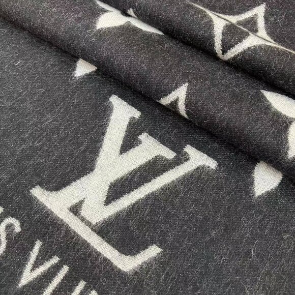 LOUIS VUITTON Cold Reykjavik Scarf - Picture 3 of 5